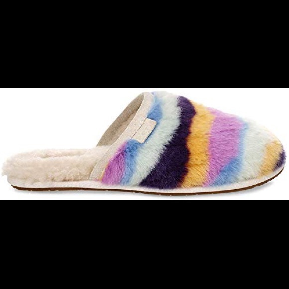 fluffette mural slipper